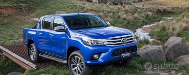 Parabrezza Toyota Hilux 2016