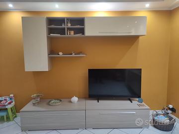 Parete attrezzata e madia - urgent