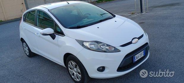 Ford Fiesta Titanium OR5300