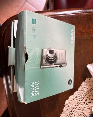 CANON IXUS 220  Hs