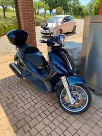 Piaggio Beverly 500 blu