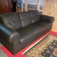 Divano in pelle nero