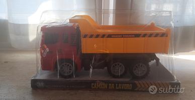 Camion giocattolo