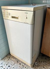 Lavastoviglie AEG 45 cm