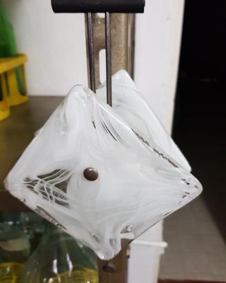 2 lampadari ad una candela con vetro di Murano