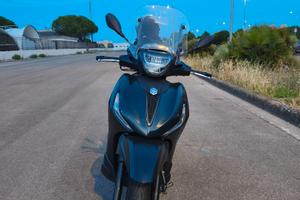 Piaggio Beverly 300 HPE S (2021)