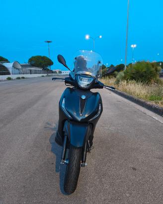 Piaggio Beverly 300 HPE S (2021)