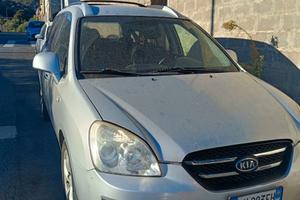 Kia carens