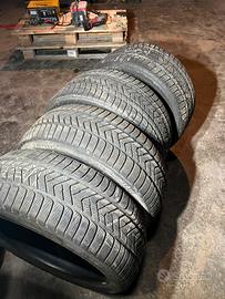 Gomme Pirelli sottozero