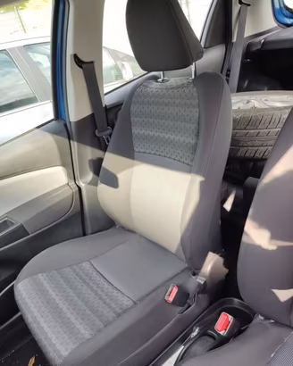Sedile anteriore dx TOYOTA YARIS del 2016