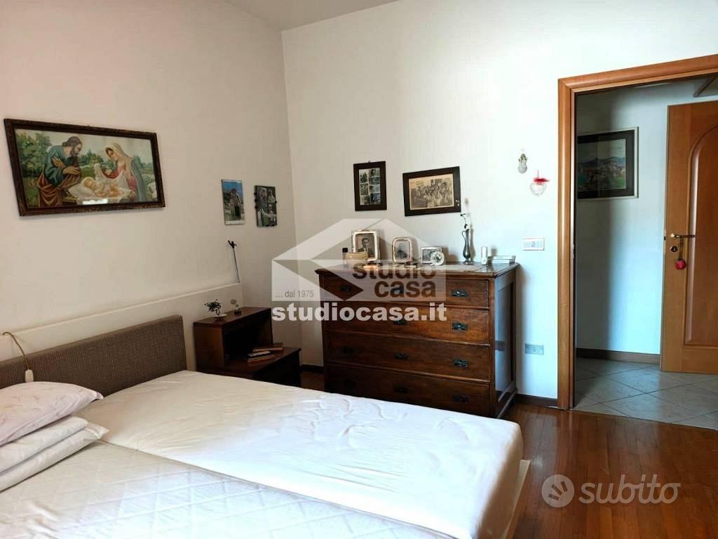 Villa di 210 m² con più di 5 locali a Brentonico - Altro