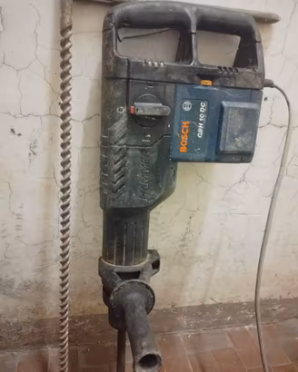 Martello Demolitore Bosch con punta GBH 10dc