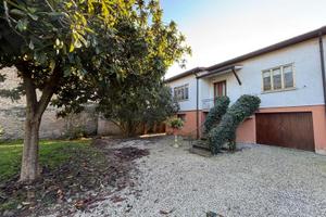 CENTRALISSIMA VILLETTA IN BIFAMILIARE