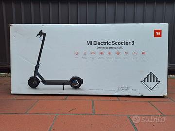 Monopattino Xiaomi Mi Electric Scooter 3
