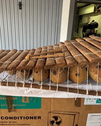 balafon artigianale africano a 18 tasti