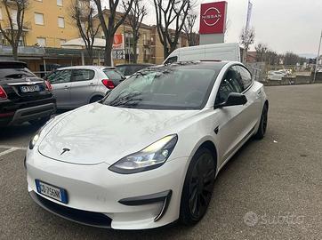 Tesla performance 3