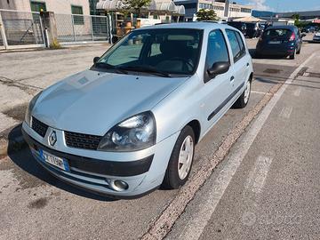 RENAULT CLIO 15dci
