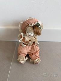 Bambola di porcellana