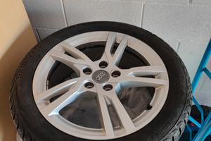 4 cerchi 17 pollici Audi 
con gomme