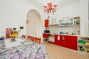 ampio-e-luminoso-2-locali-con-cantina