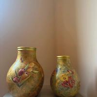 coppia di vasi vintage dipinti a mano