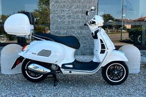 Vespa GTS 300 Super