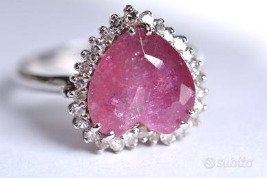 Anello Oro 18kt con 28 diamanti cuore di Tormalina