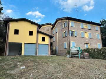 Villetta rustica ristrutturata al grezzo interno