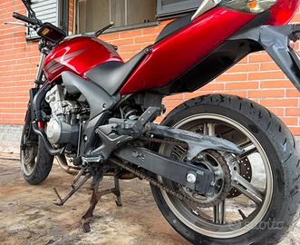 Honda CBF 600N 2008- incidentata -motore avviabile