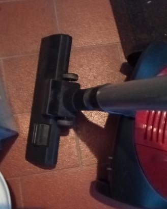Aspirapolvere Hoover modello Telios con filo