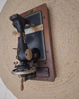 Macchina da cucire pfaff