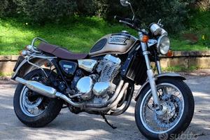 Triumph Thunderbird 900