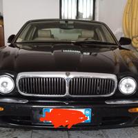 Jaguar xj8
