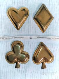 Raro set vintage di 4 posacenere ottone