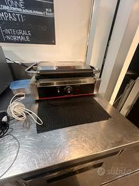 Piastra toast e panini elettrica