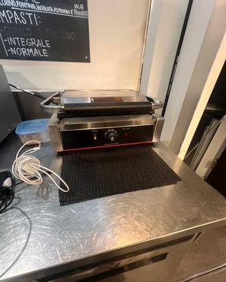 Piastra toast e panini elettrica