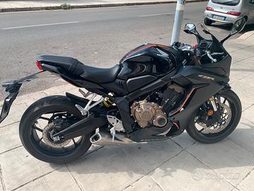 Honda cbr 650 r