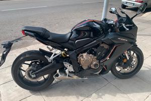 Honda cbr 650 r