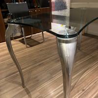 Tavolo  di design  Ycami Kondura