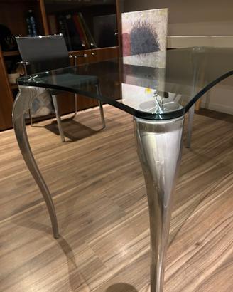Tavolo  di design  Ycami Kondura