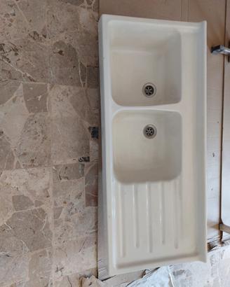 Acquaio in ceramica