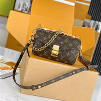 Louis Vuitton POCHETTE MÉTIS EAST WEST