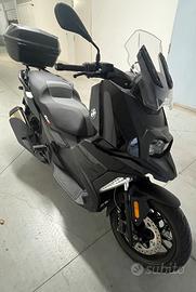 Scooter BMW 400