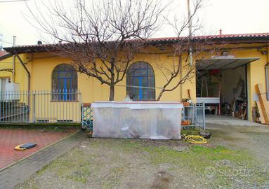 Immobile di 383 m² a Paderno Dugnano