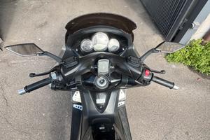 Yamaha tmax