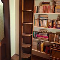 Libreria angolare  in legno 