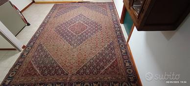 Tappeto Iran in lana annodato a mano
