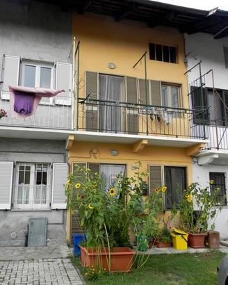 Casa indipendente di 70 m² con 3 locali e box auto