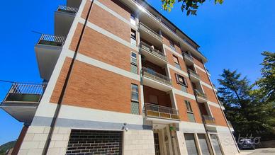 Appartamento con box in Via De Pretis