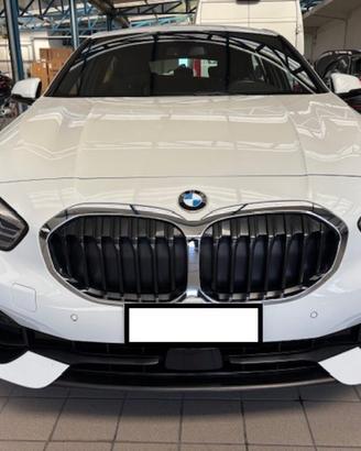 BMW 116 d 5p. Advantage Automatica